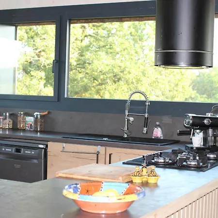 Ecologique Proche Rocamadour & Gouffre De Padirac Vue Vallee Dordogne Bétaille